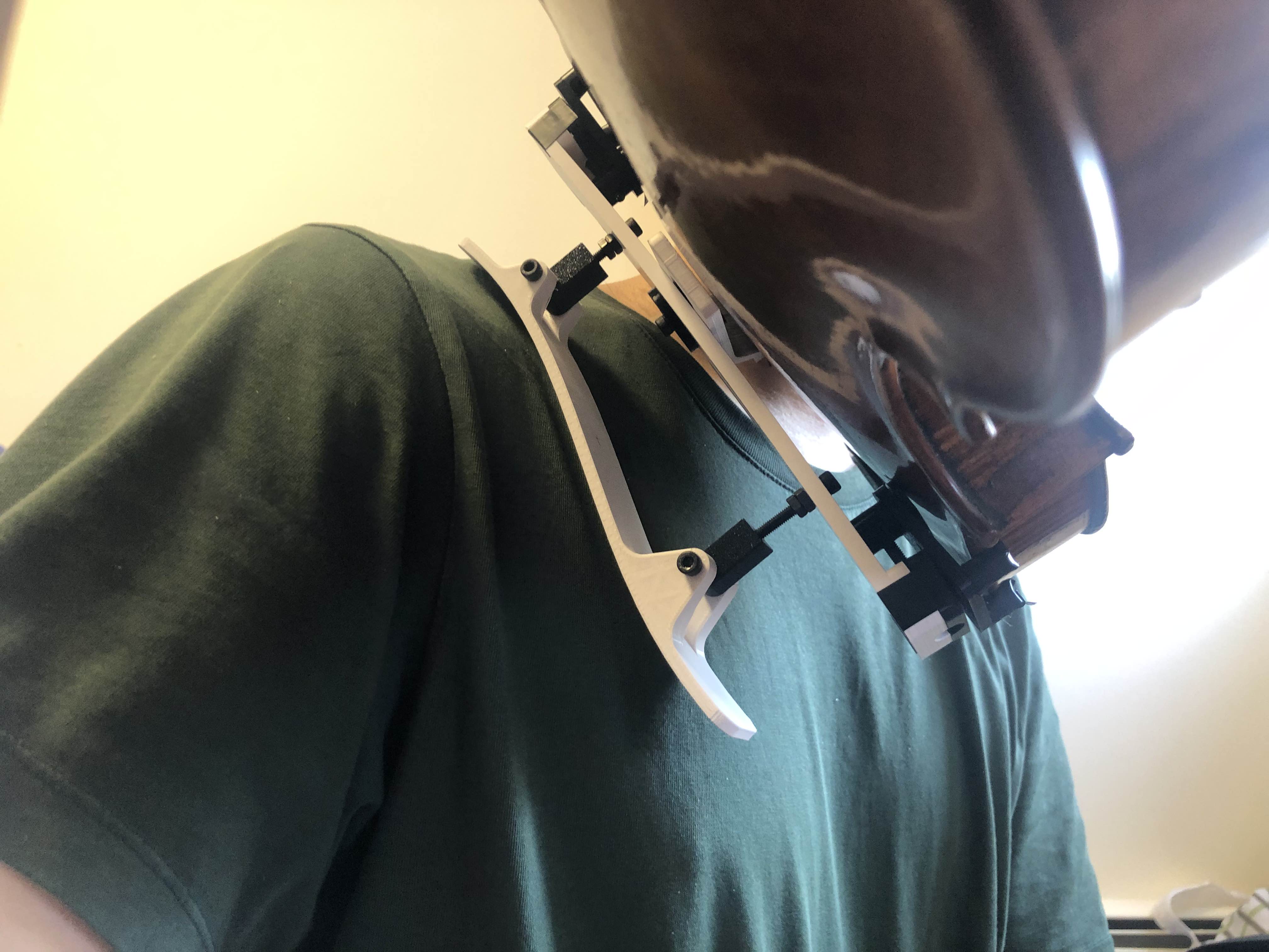 Adjustable violin shoulder rest alternate view