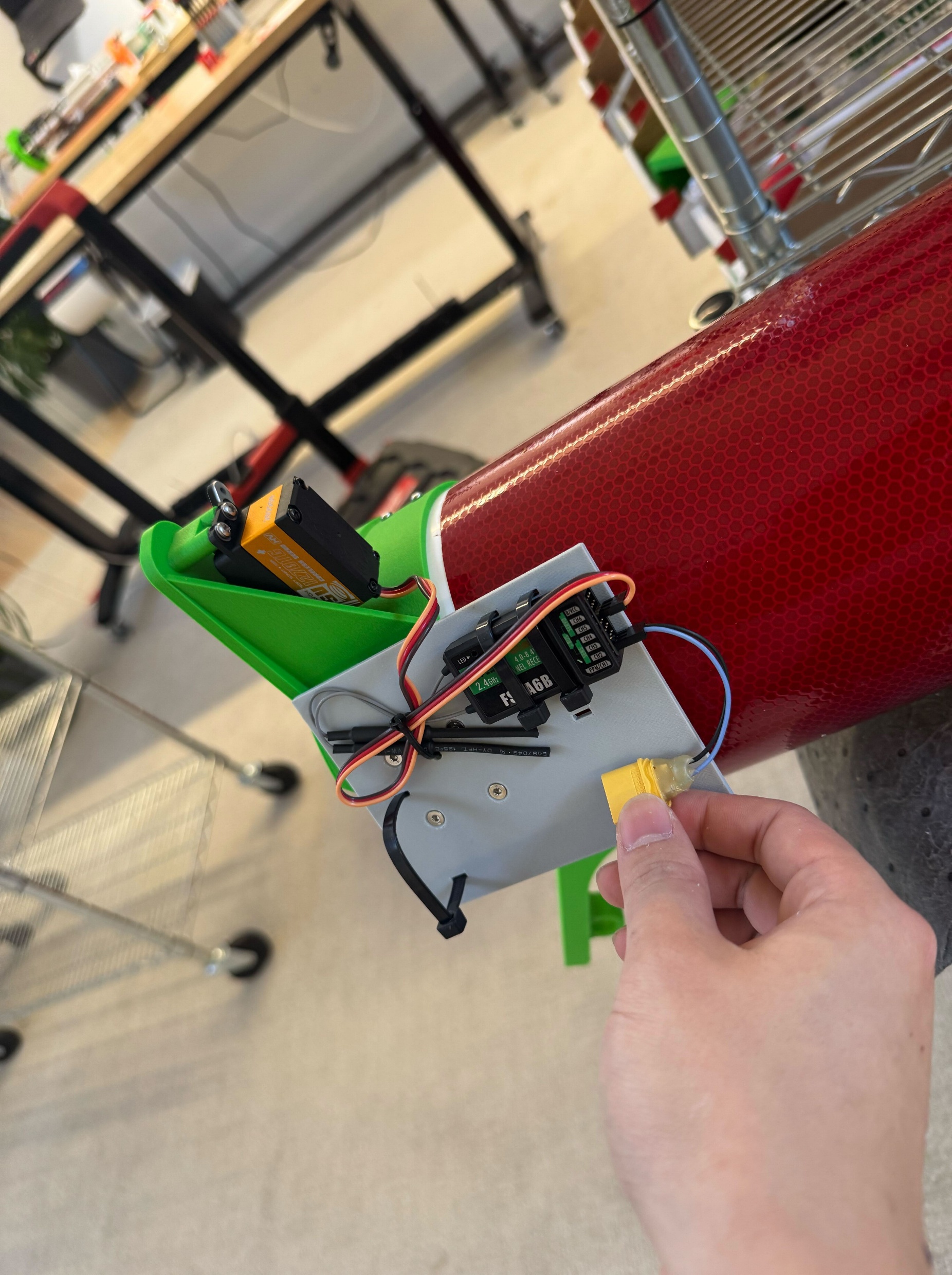 Remote-Release Drop Unit thumbnail